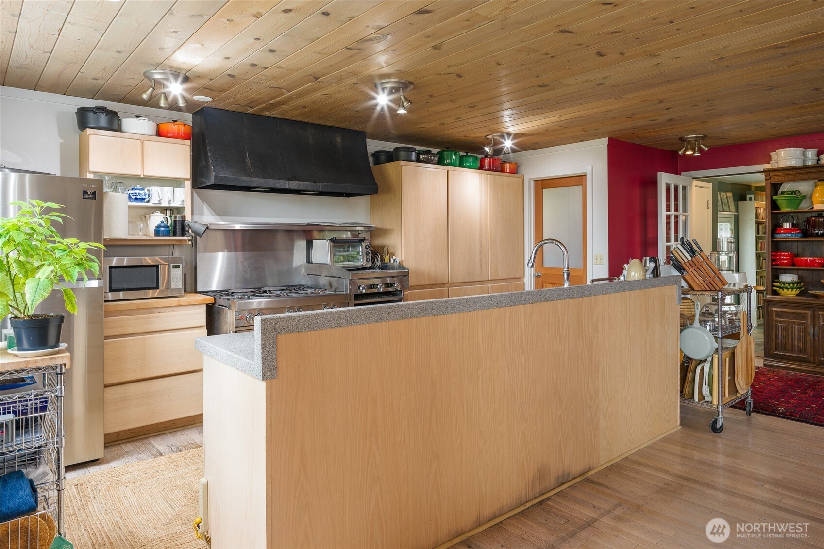 main property photo 20
