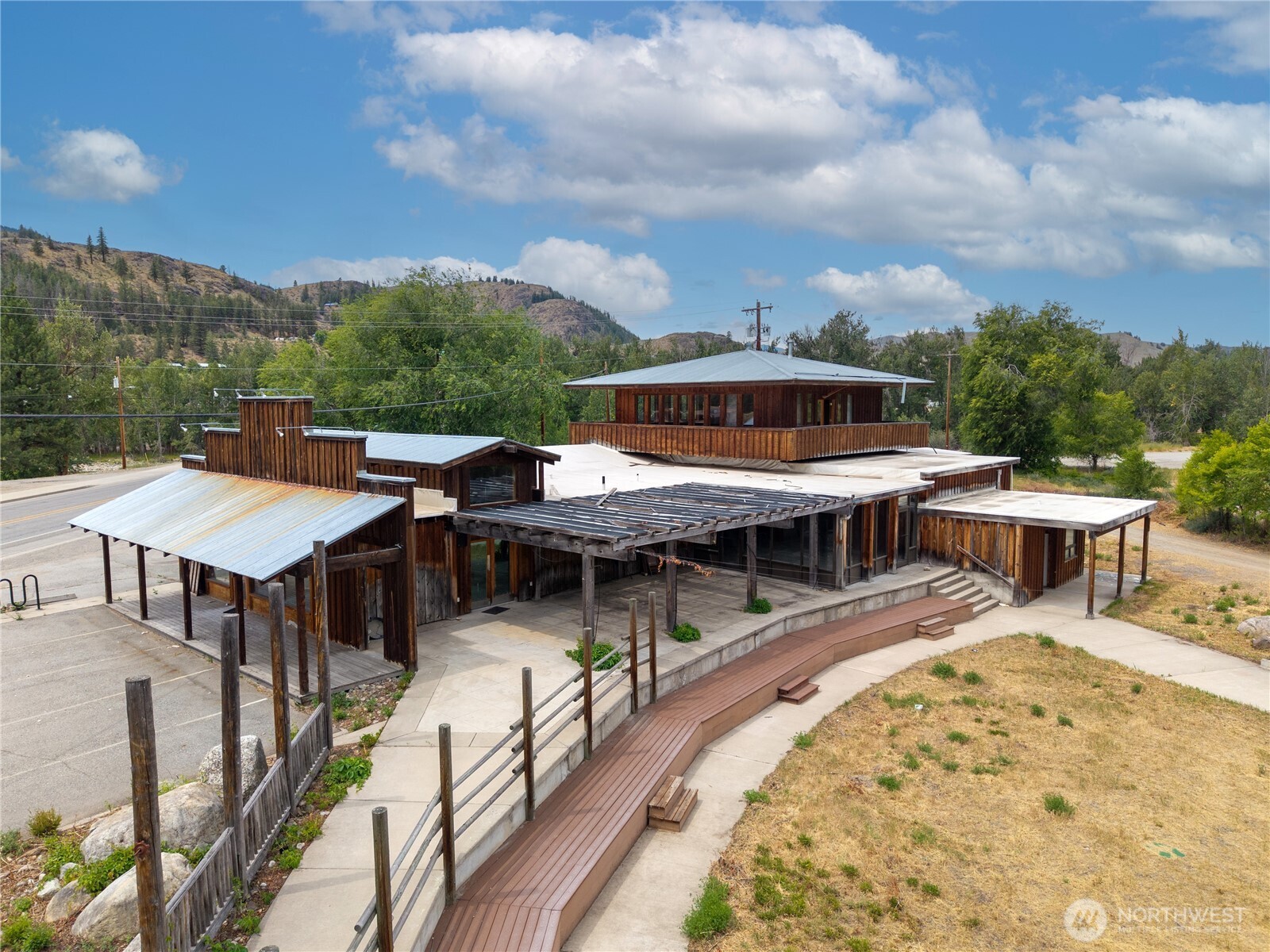 main property photo 0
