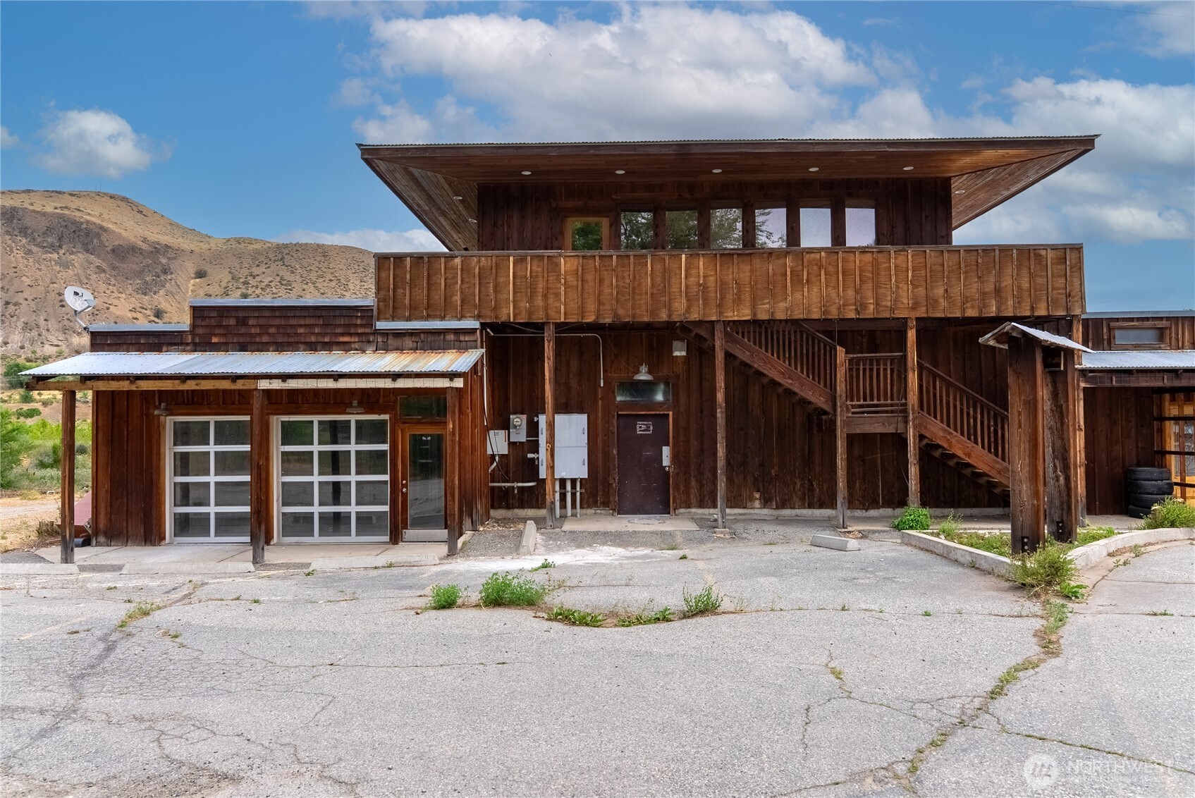 main property photo 37