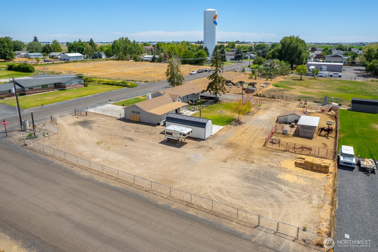 main property photo 10