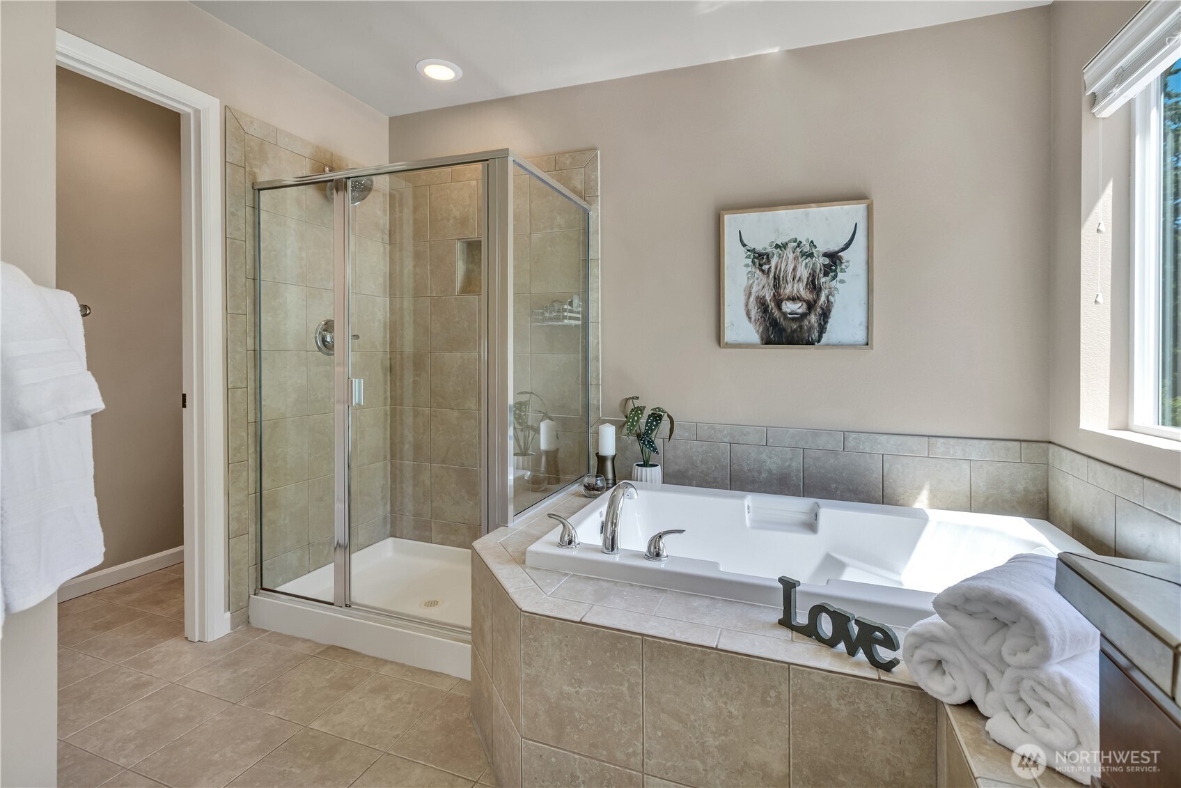 property viewer photo 25