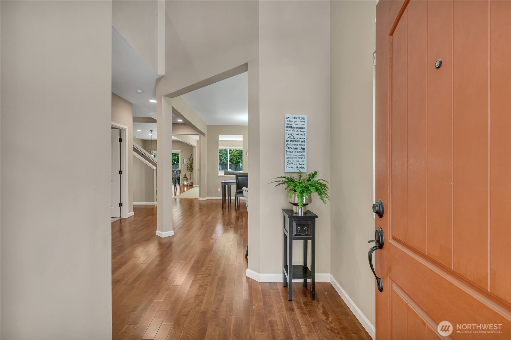 property viewer photo 3