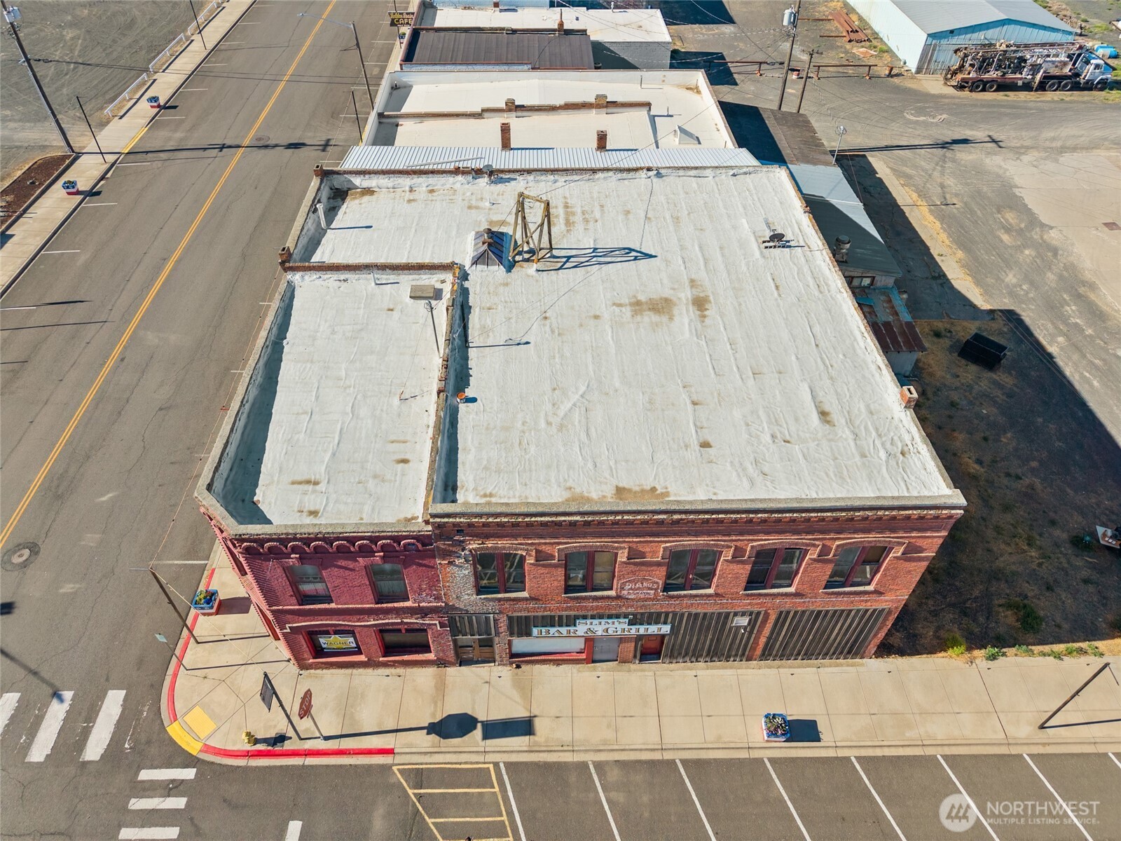 main property photo 8