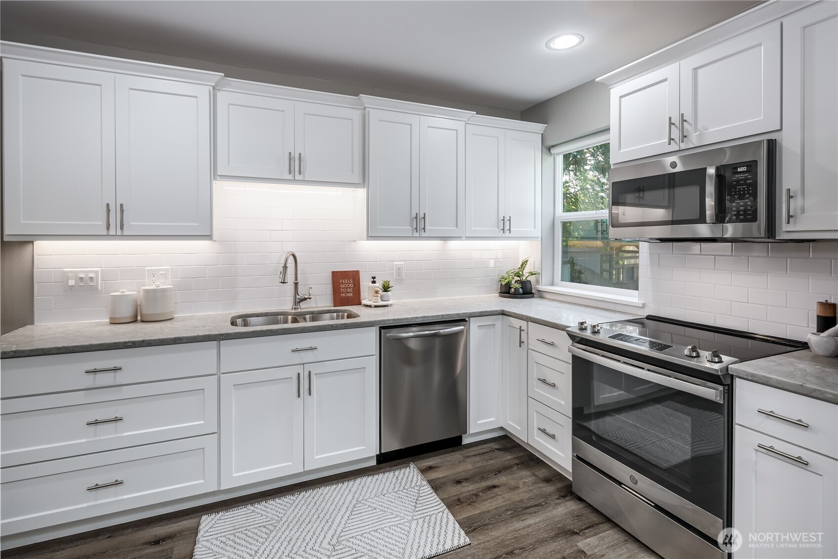 property viewer photo 15
