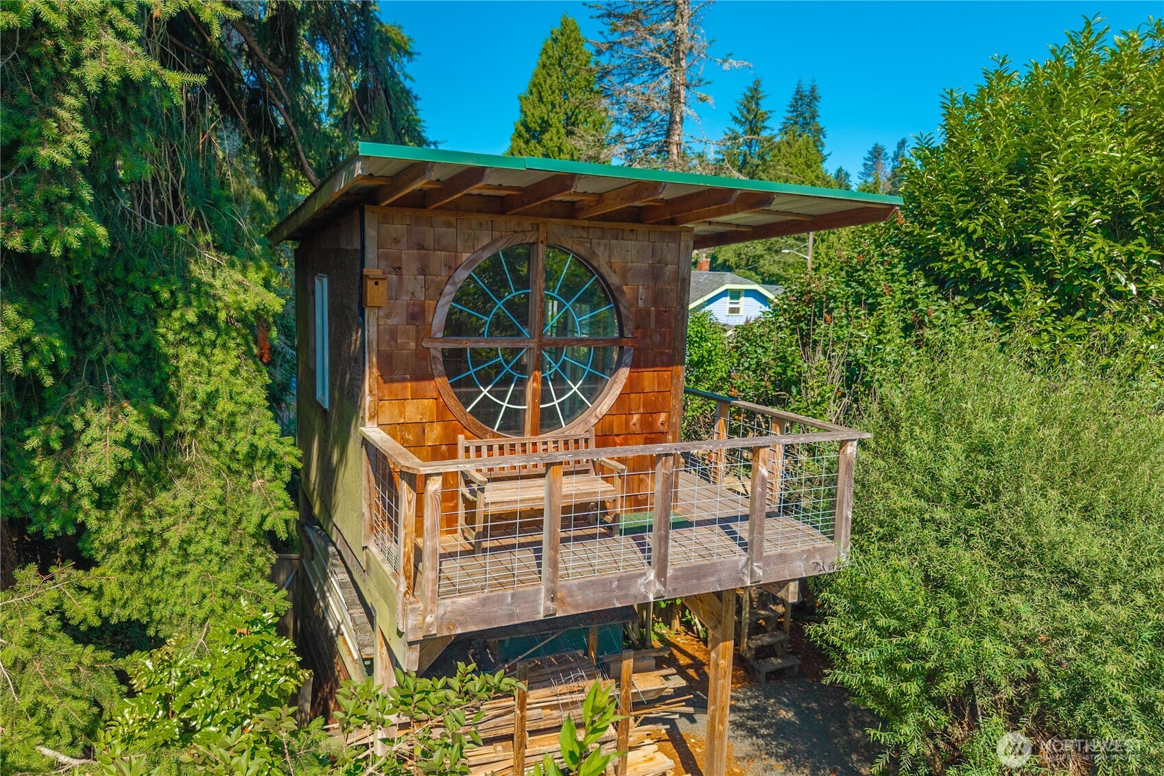 main property photo 32