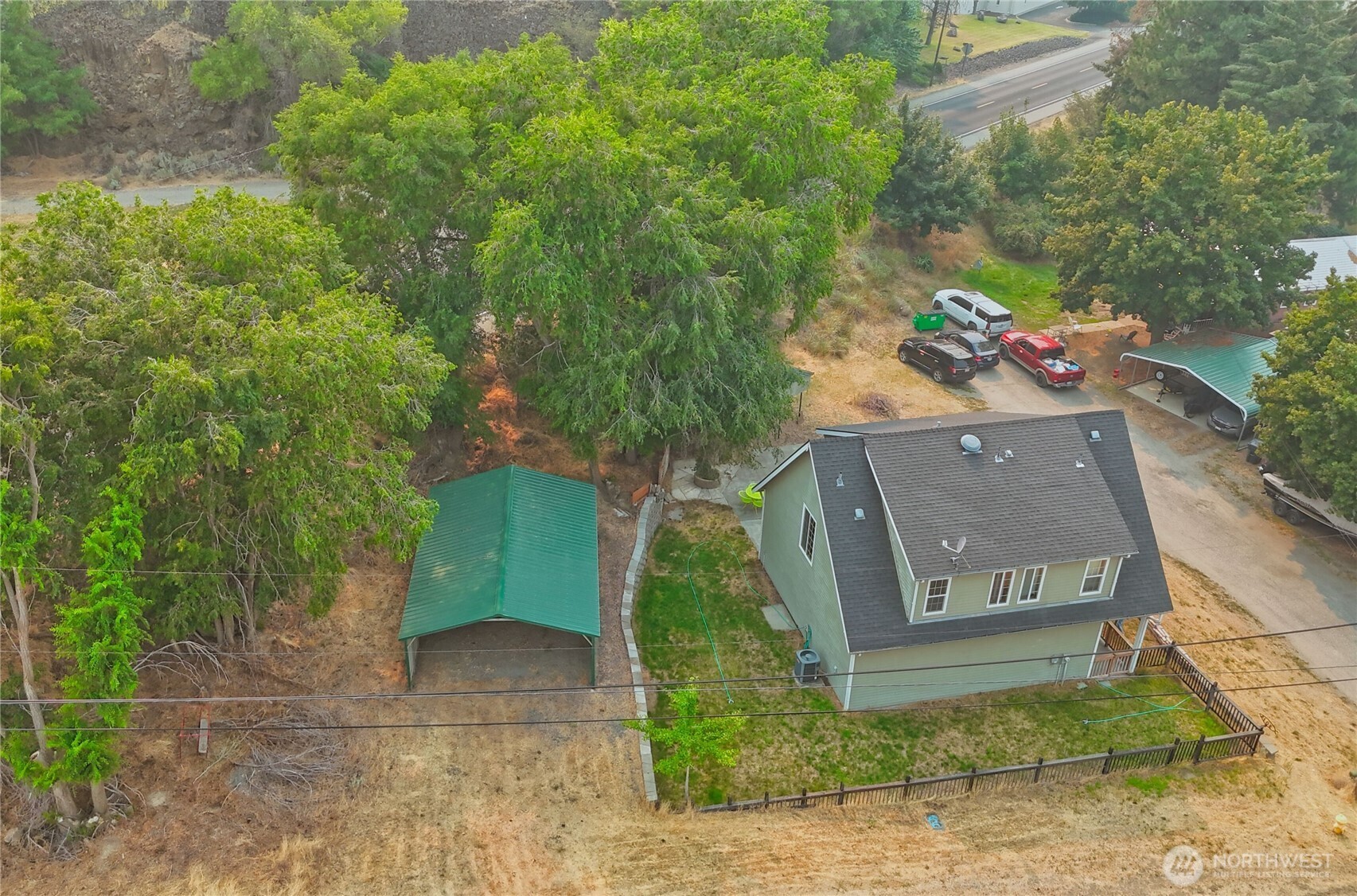 main property photo 33