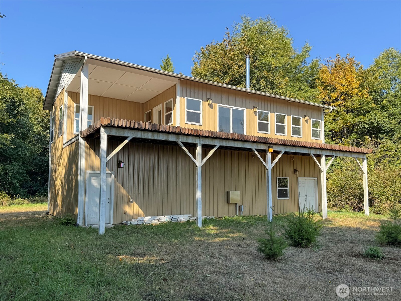 main property photo 39