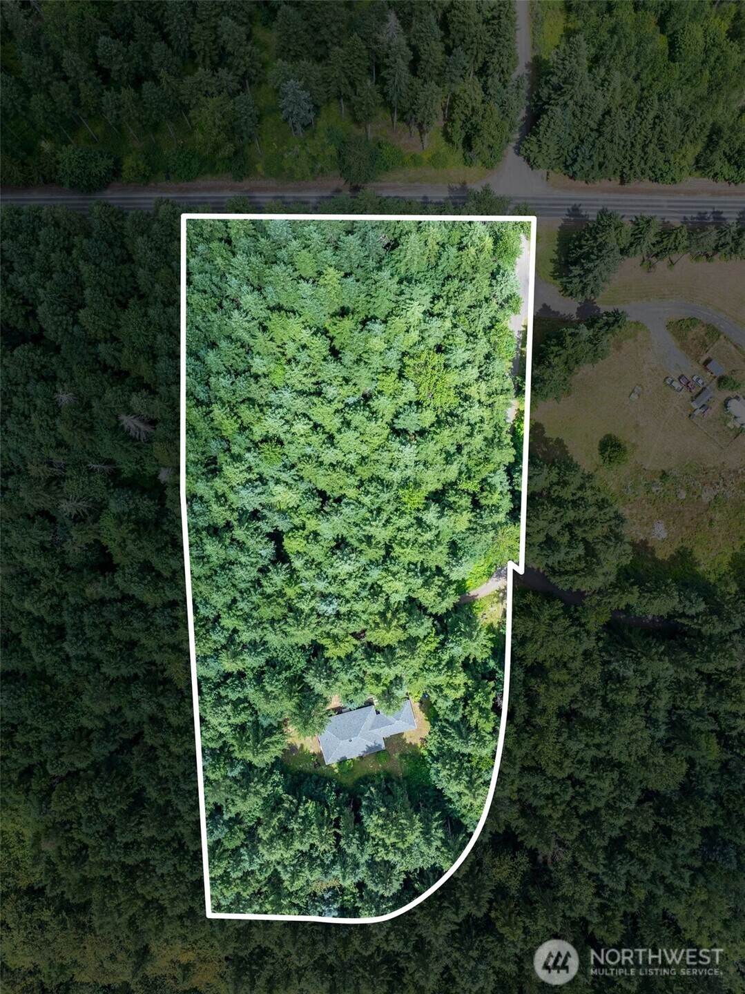 main property photo 33