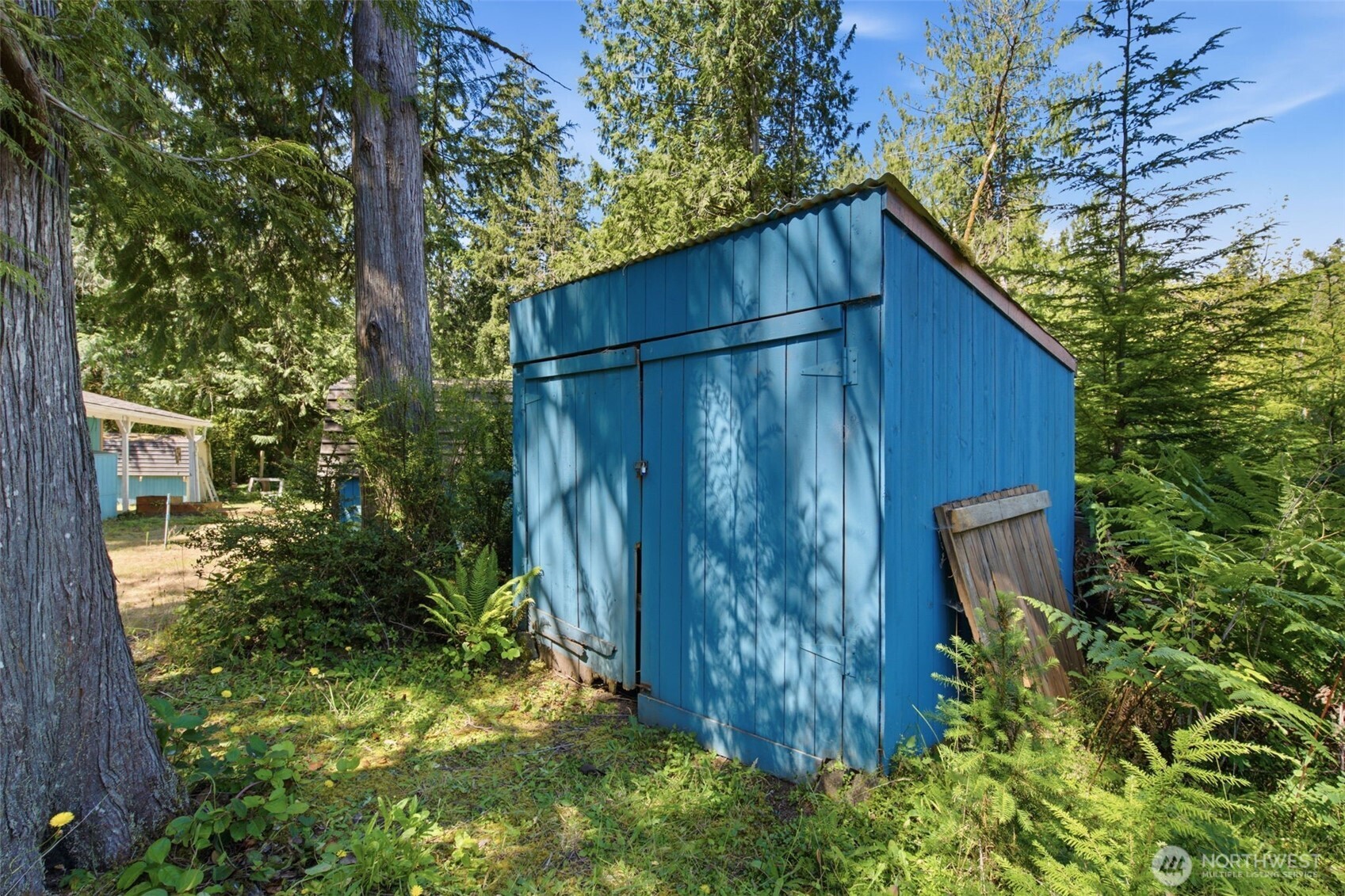 main property photo 32