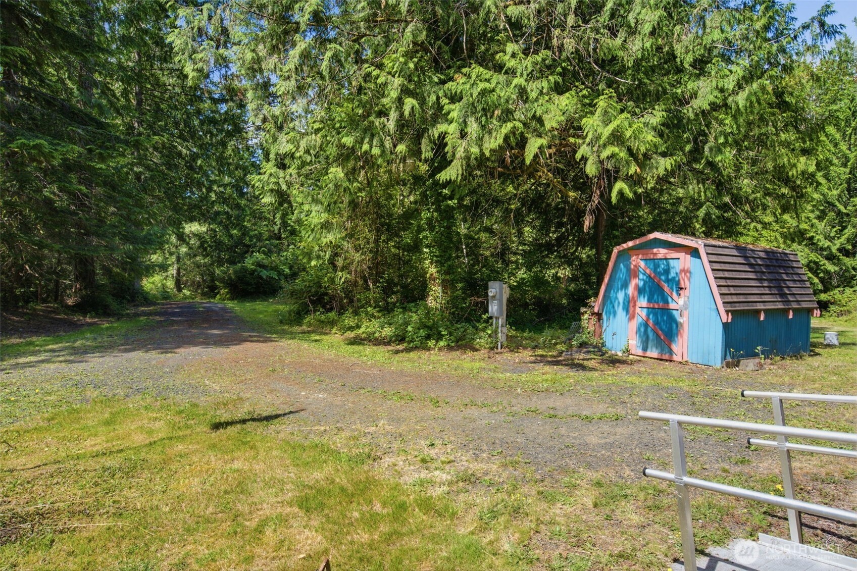 main property photo 35