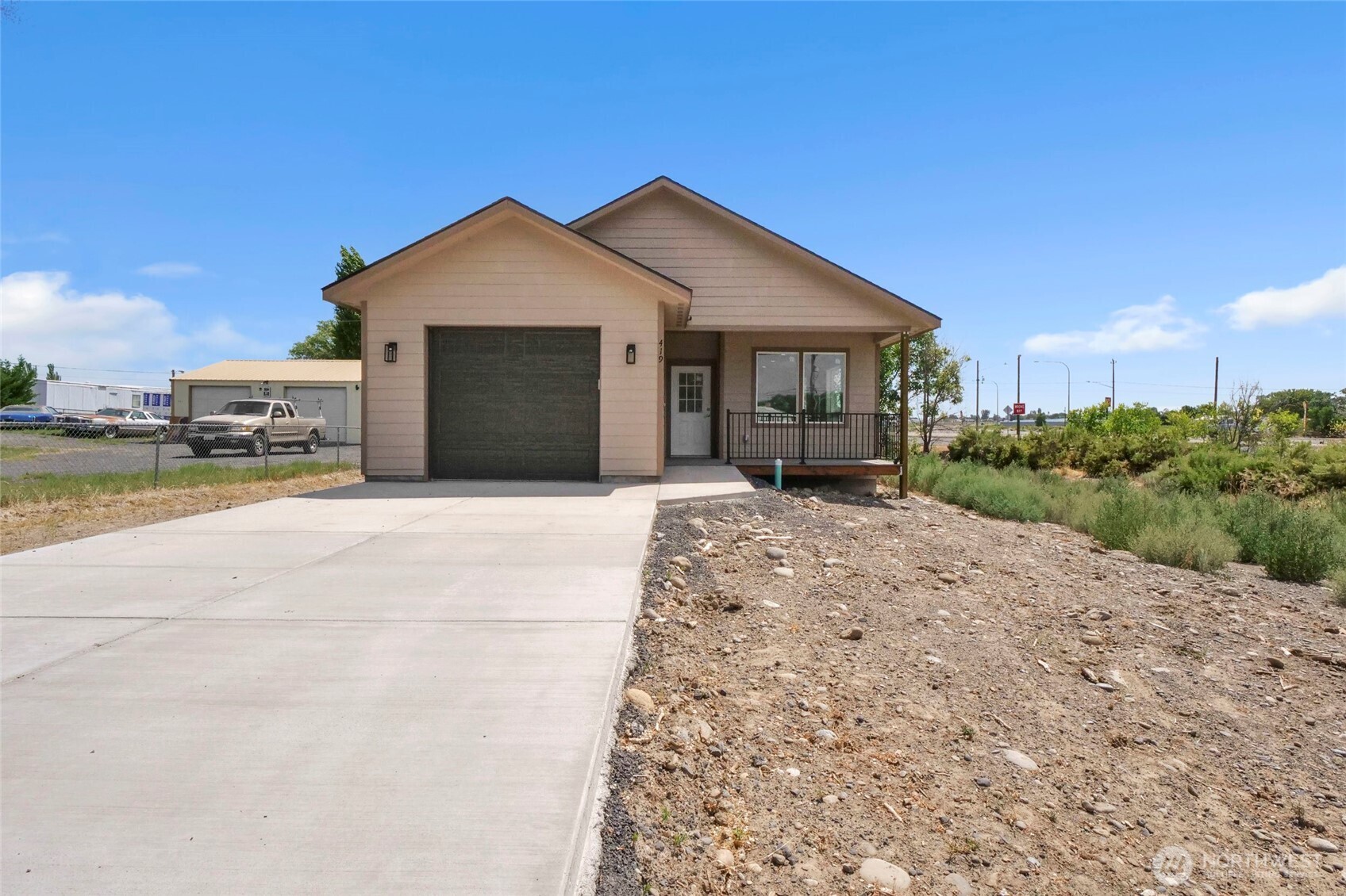 main property photo 0
