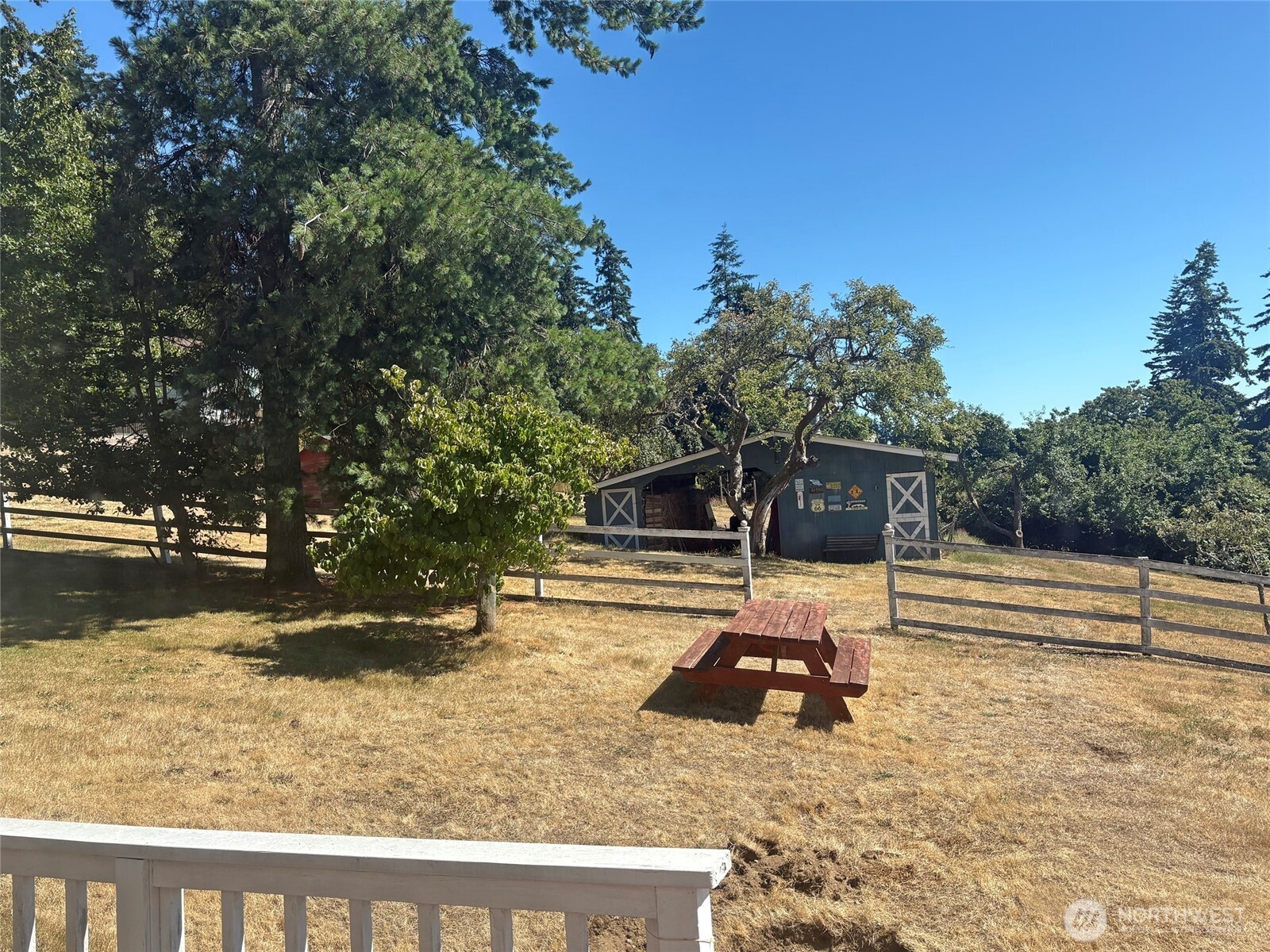main property photo 32