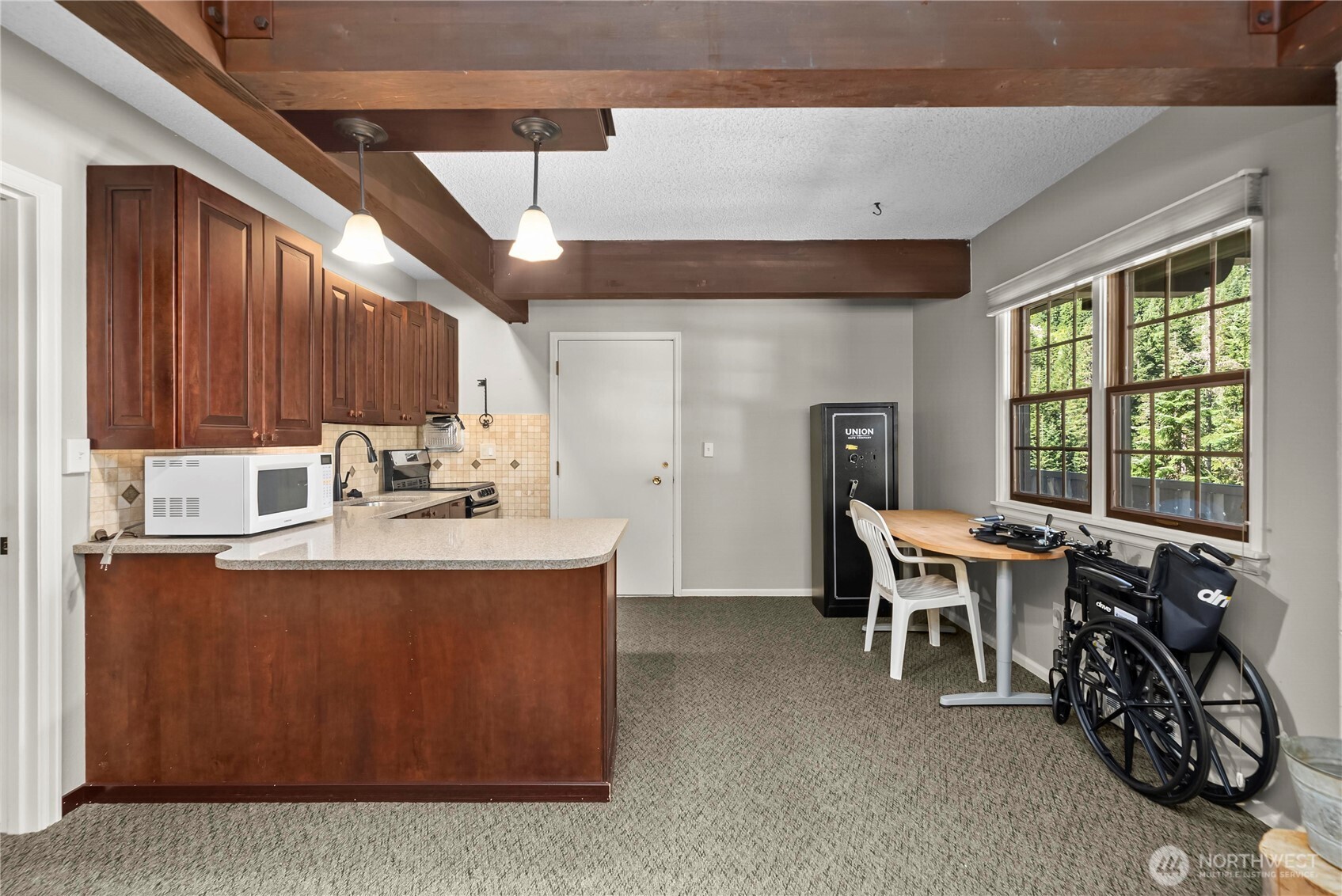 property viewer photo 10
