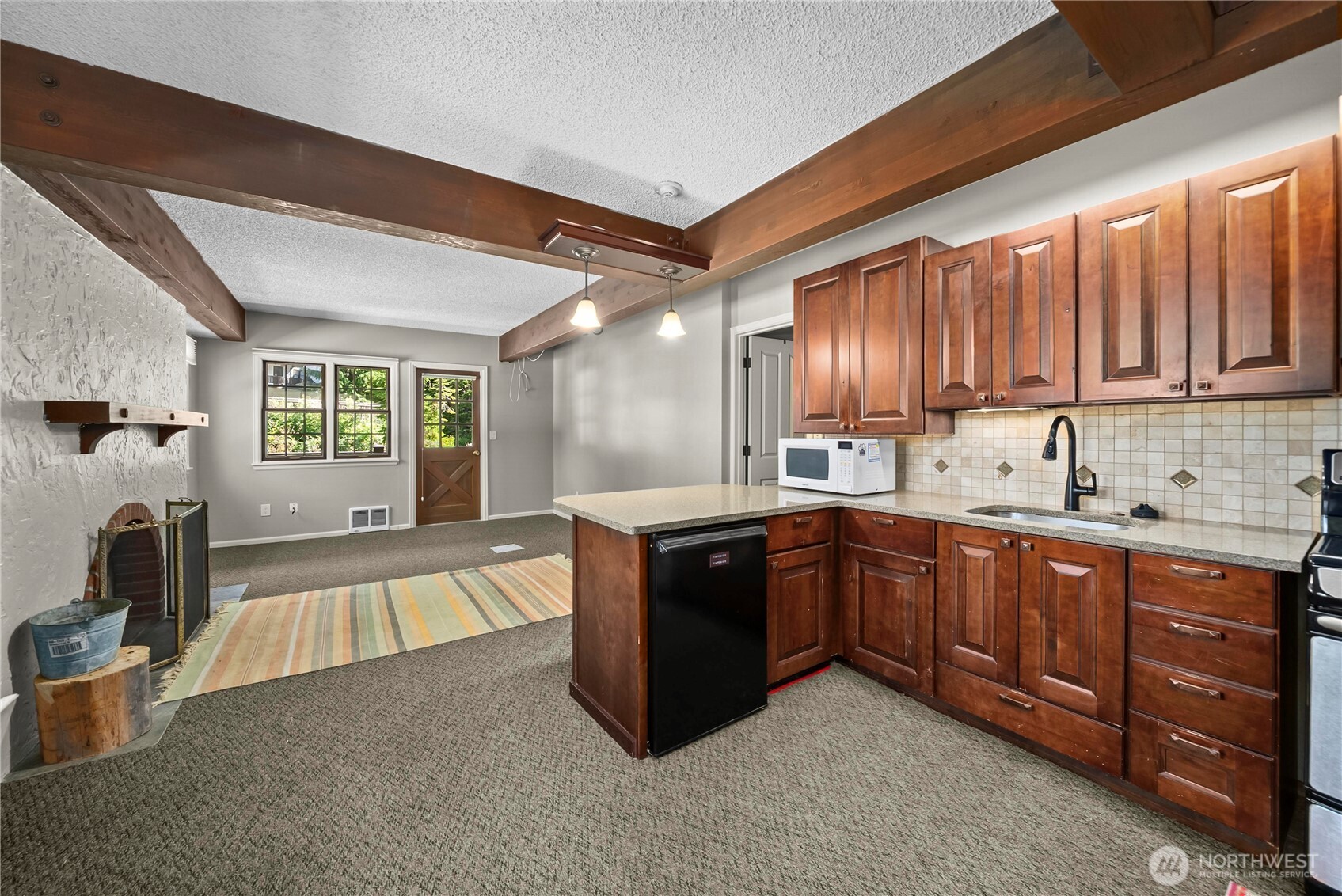 property viewer photo 3