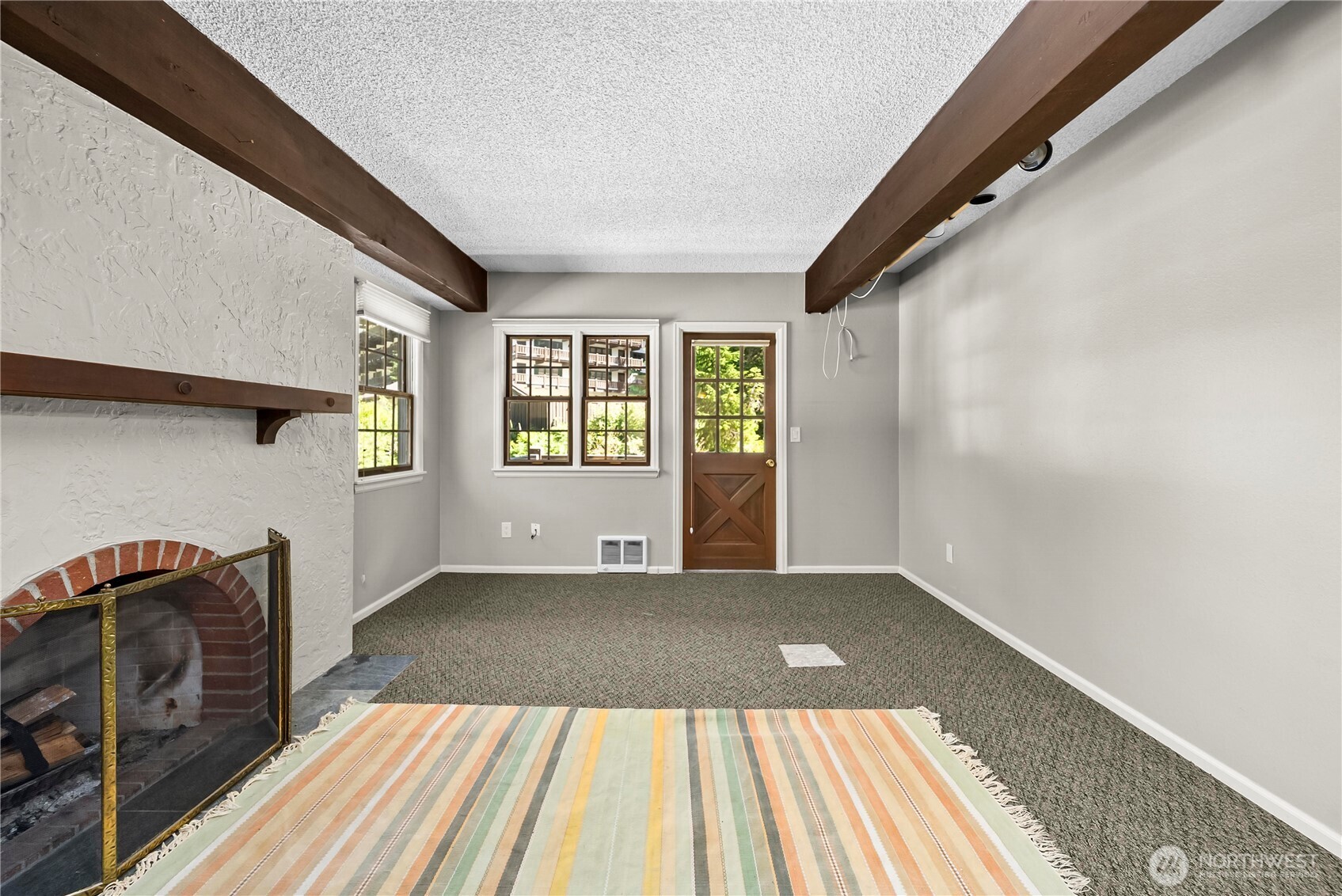 property viewer photo 7