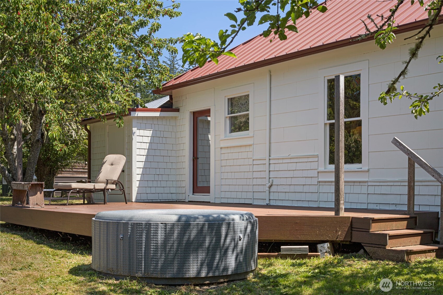 main property photo 23