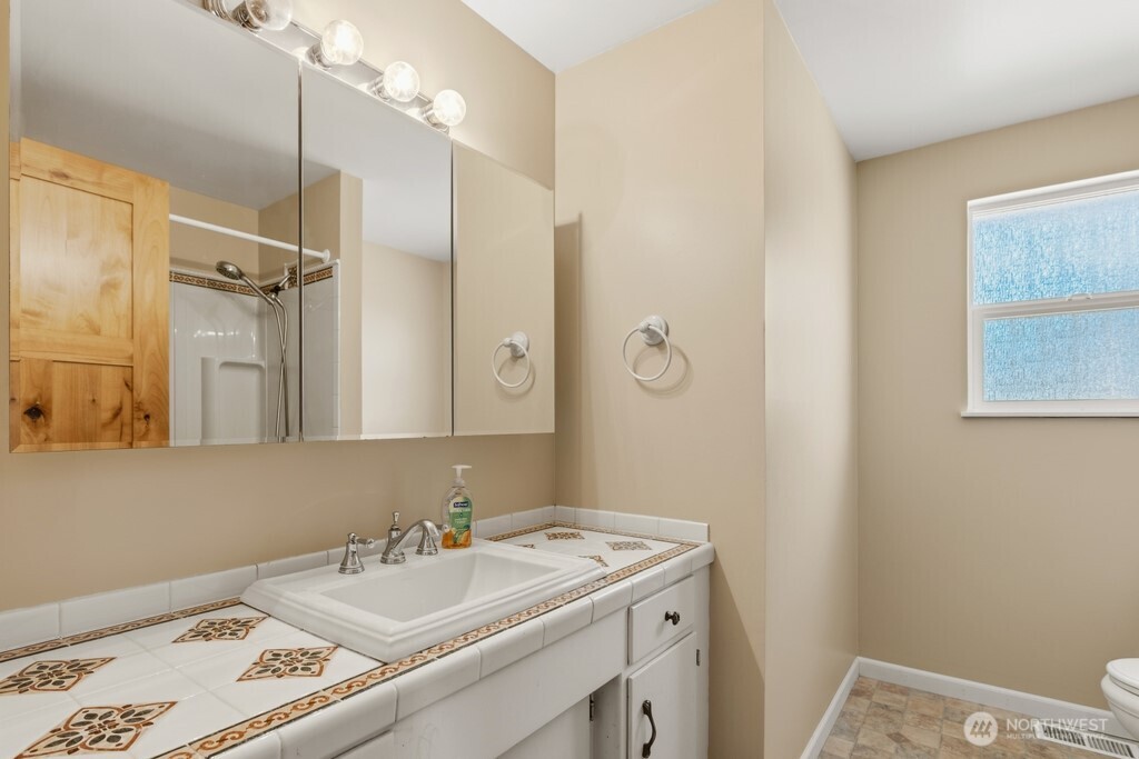 property viewer photo 4