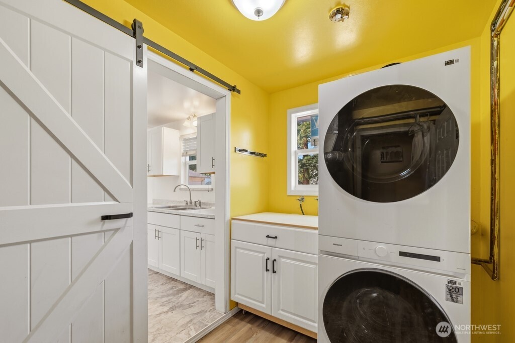 property viewer photo 5