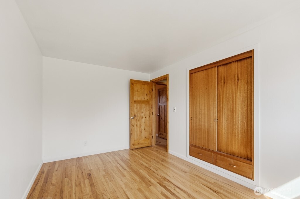 property viewer photo 6