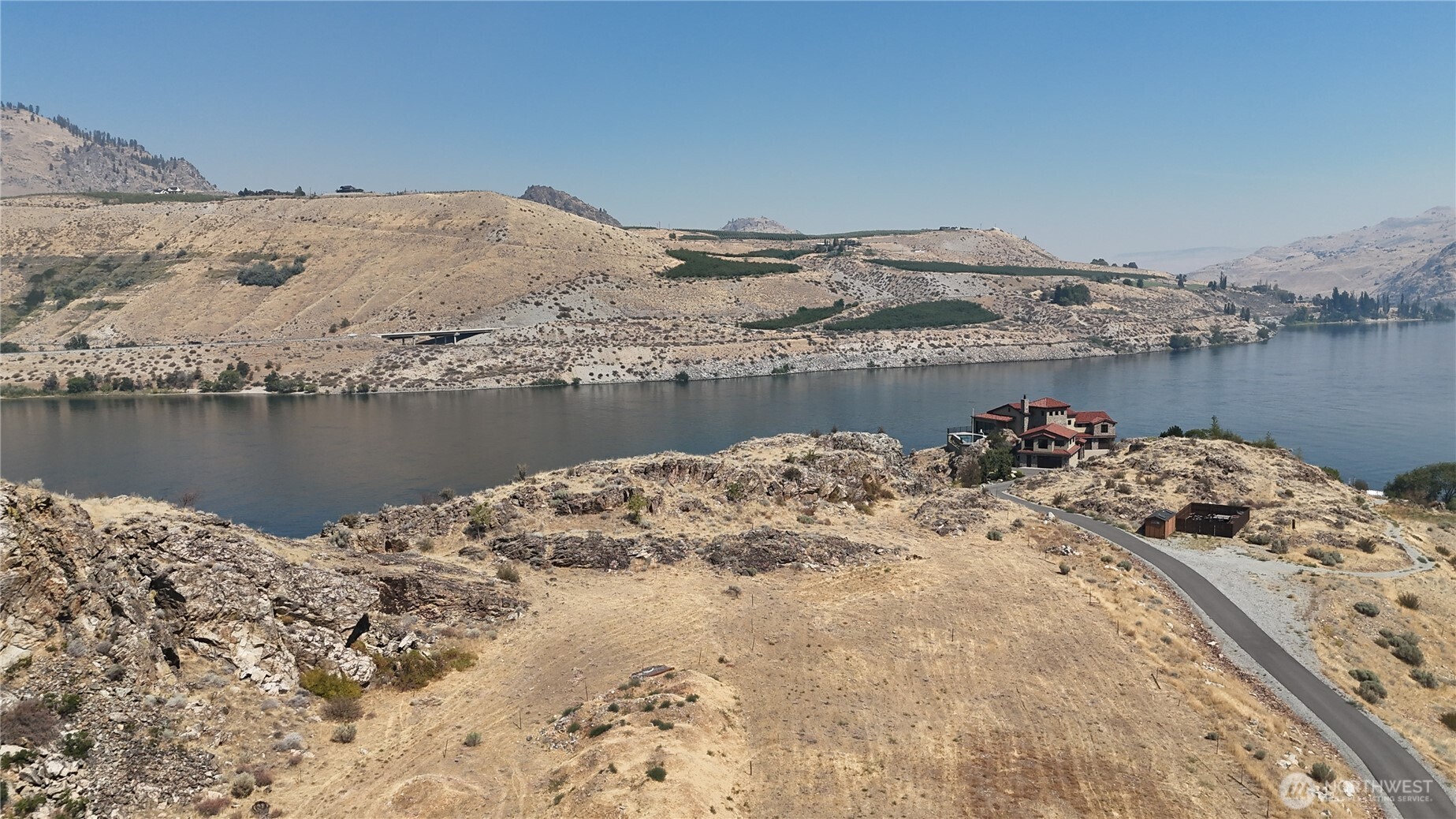 main property photo 11