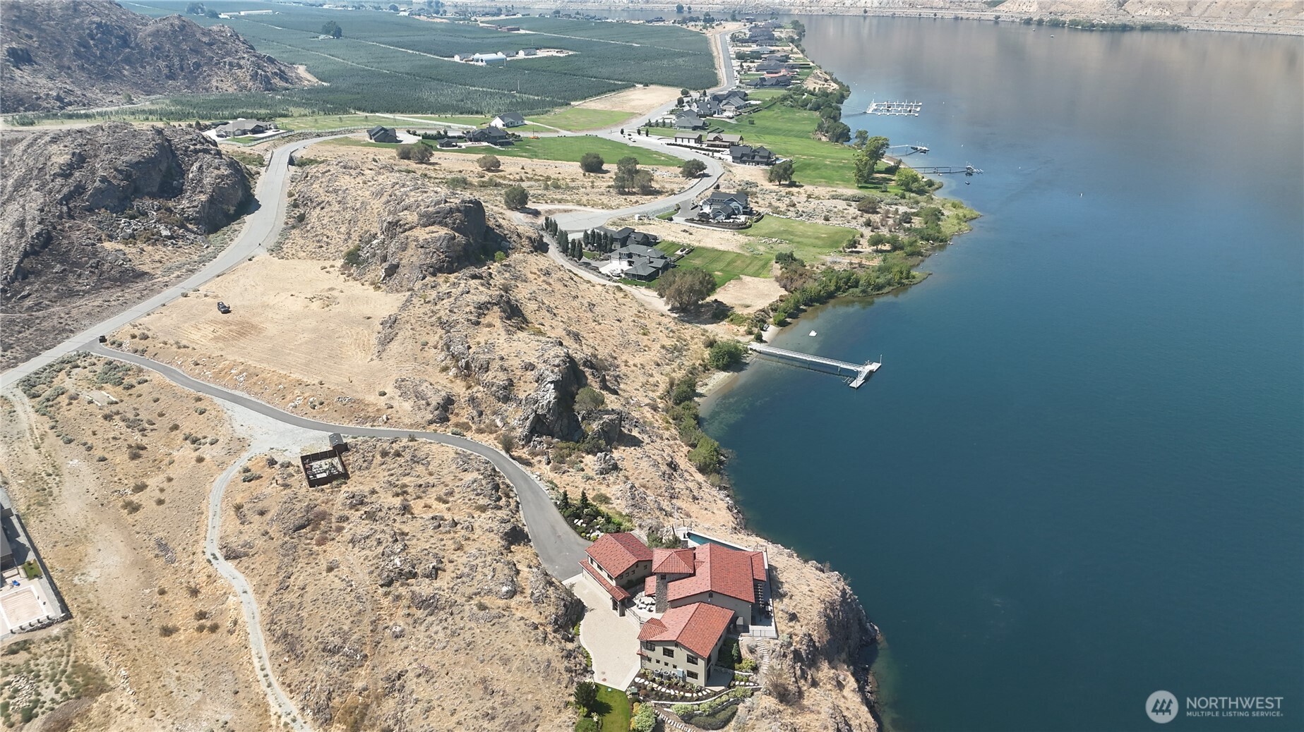 main property photo 19