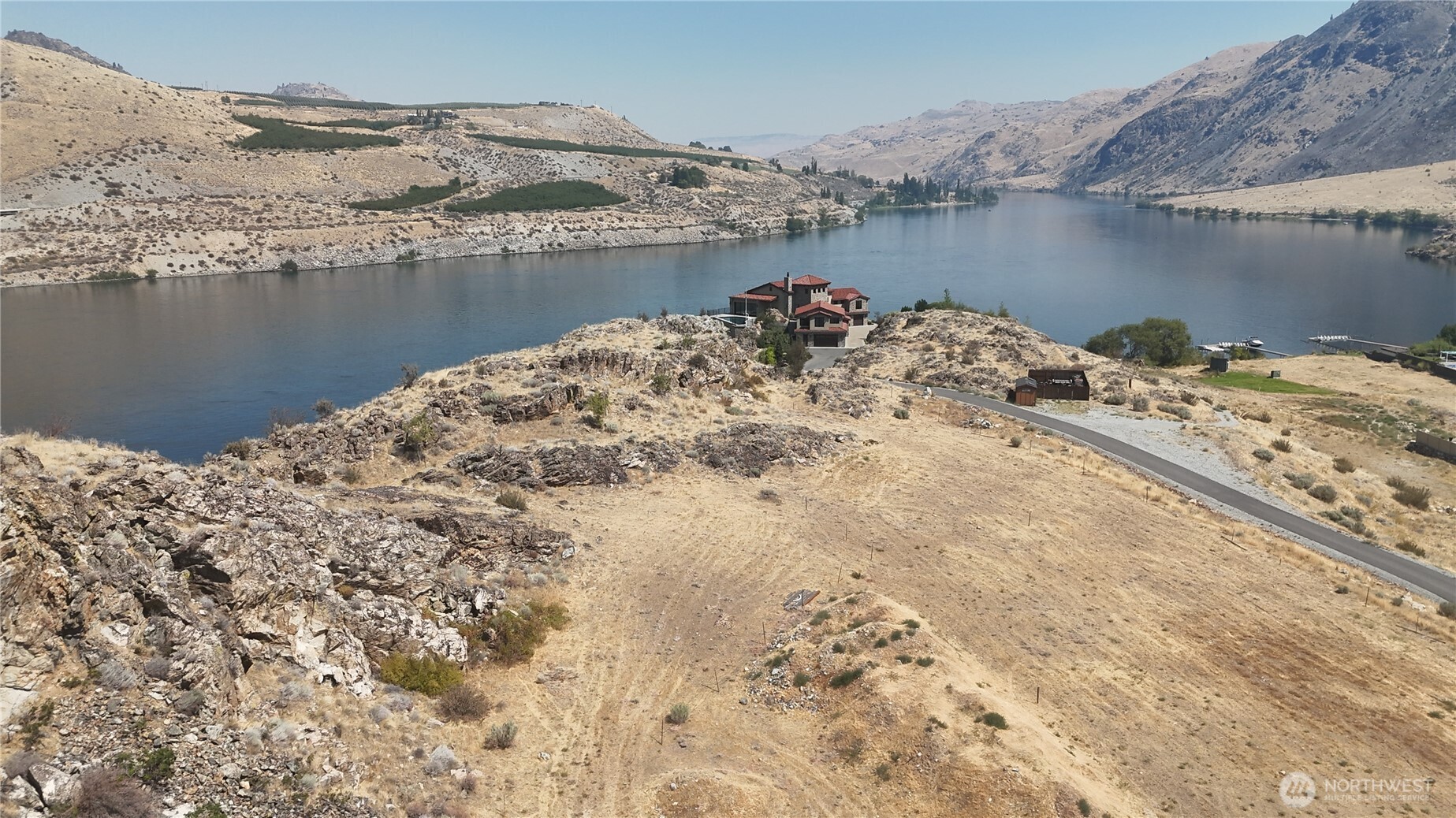 main property photo 23