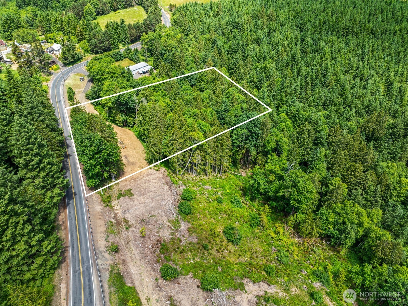 main property photo 14