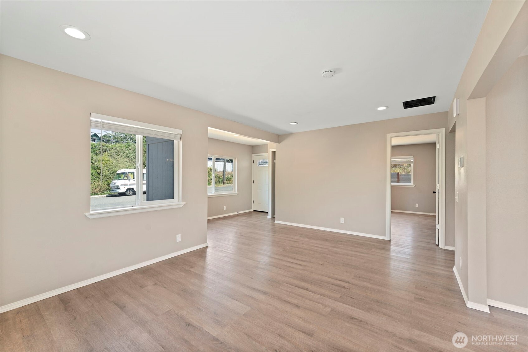property viewer photo 10