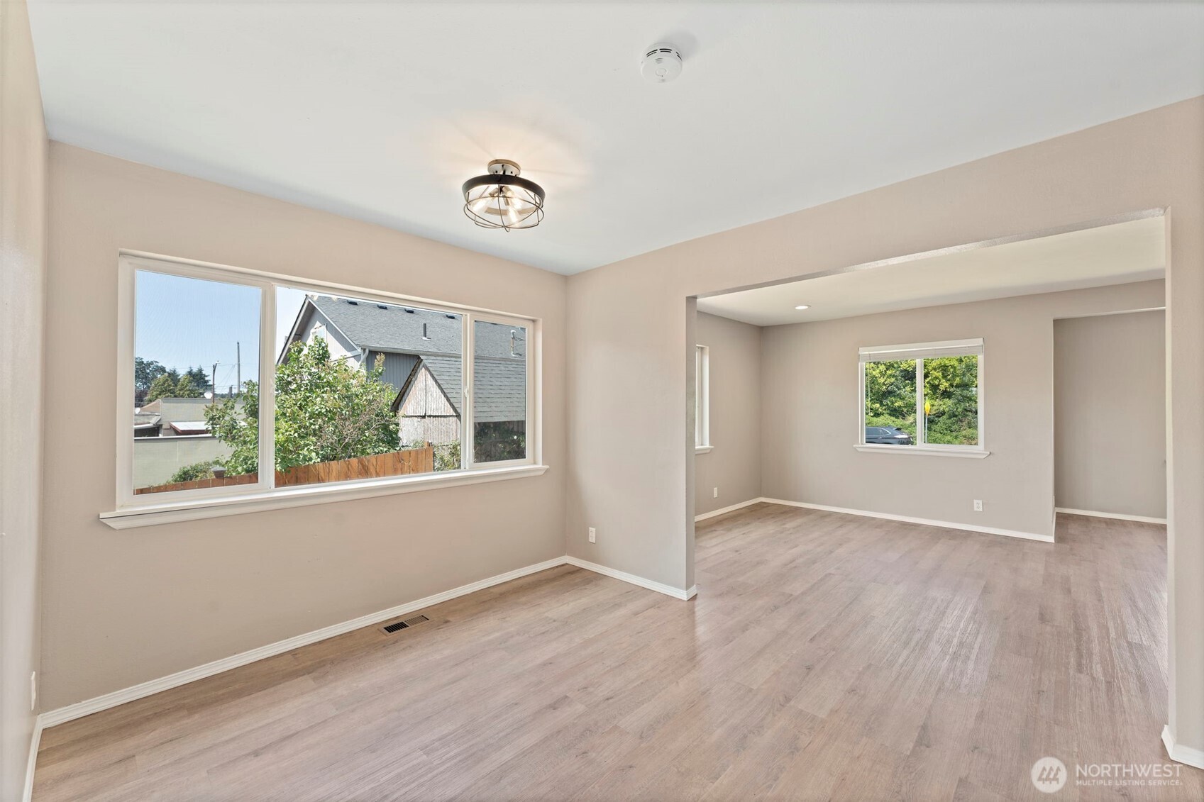 property viewer photo 13