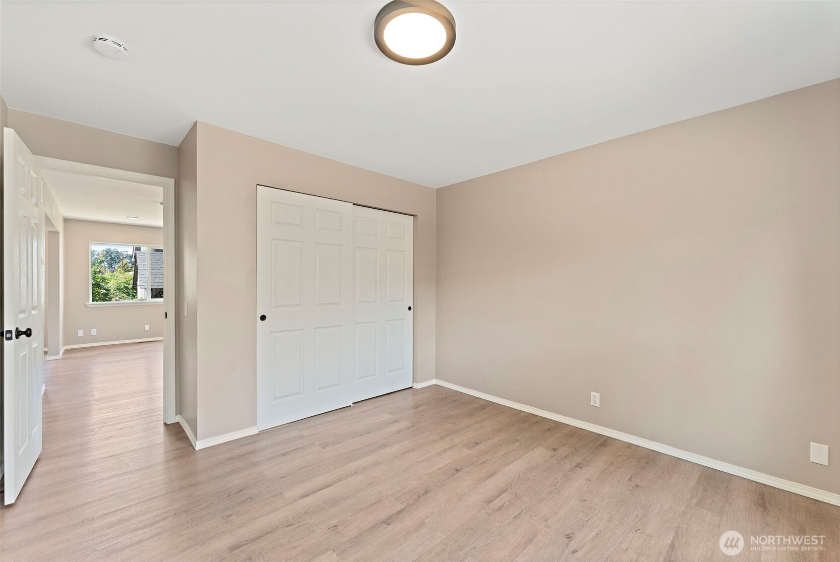 property viewer photo 20