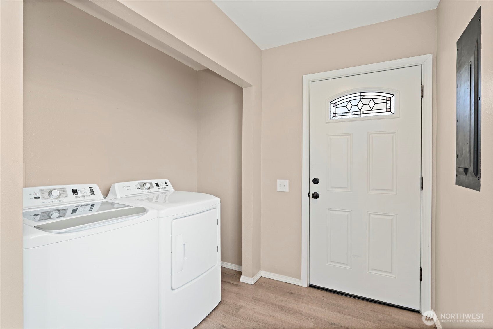 property viewer photo 24