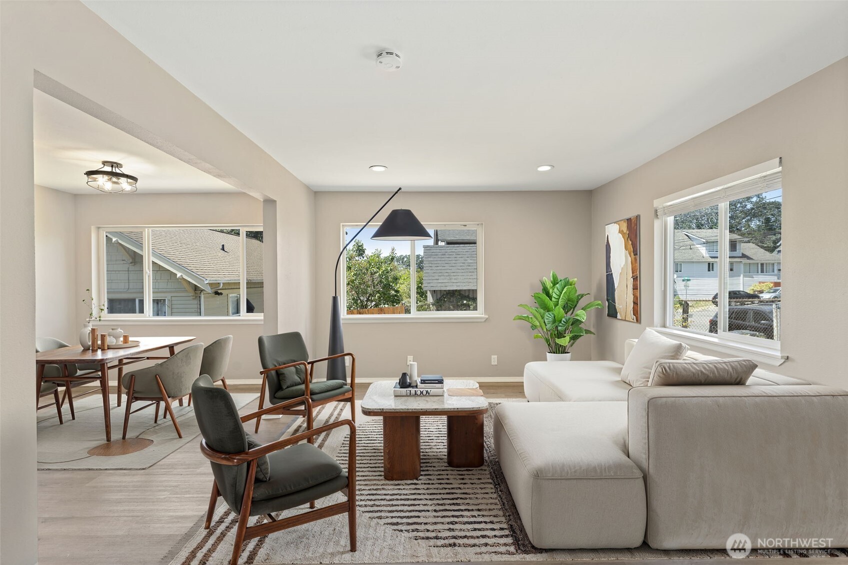 property viewer photo 5