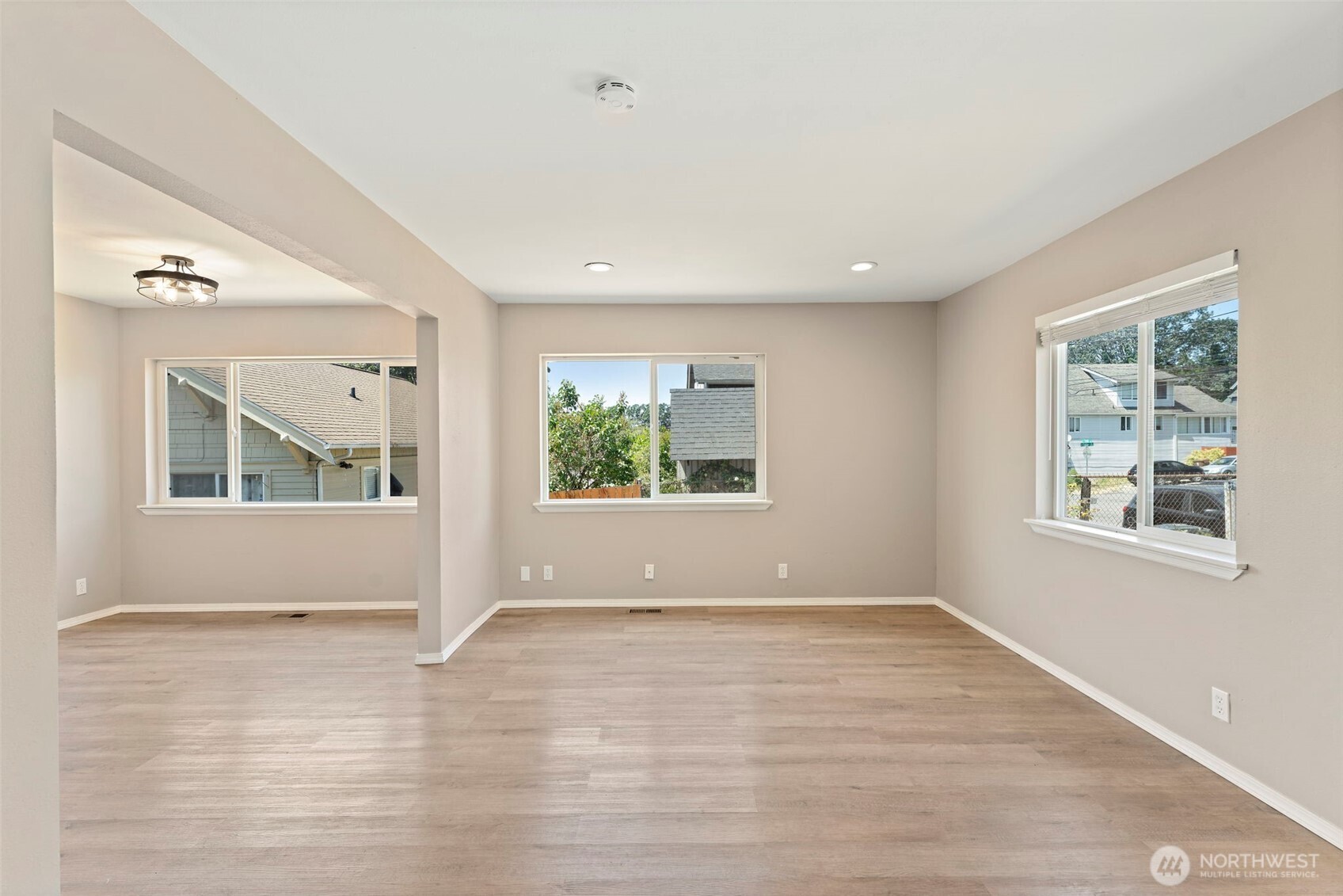 property viewer photo 8