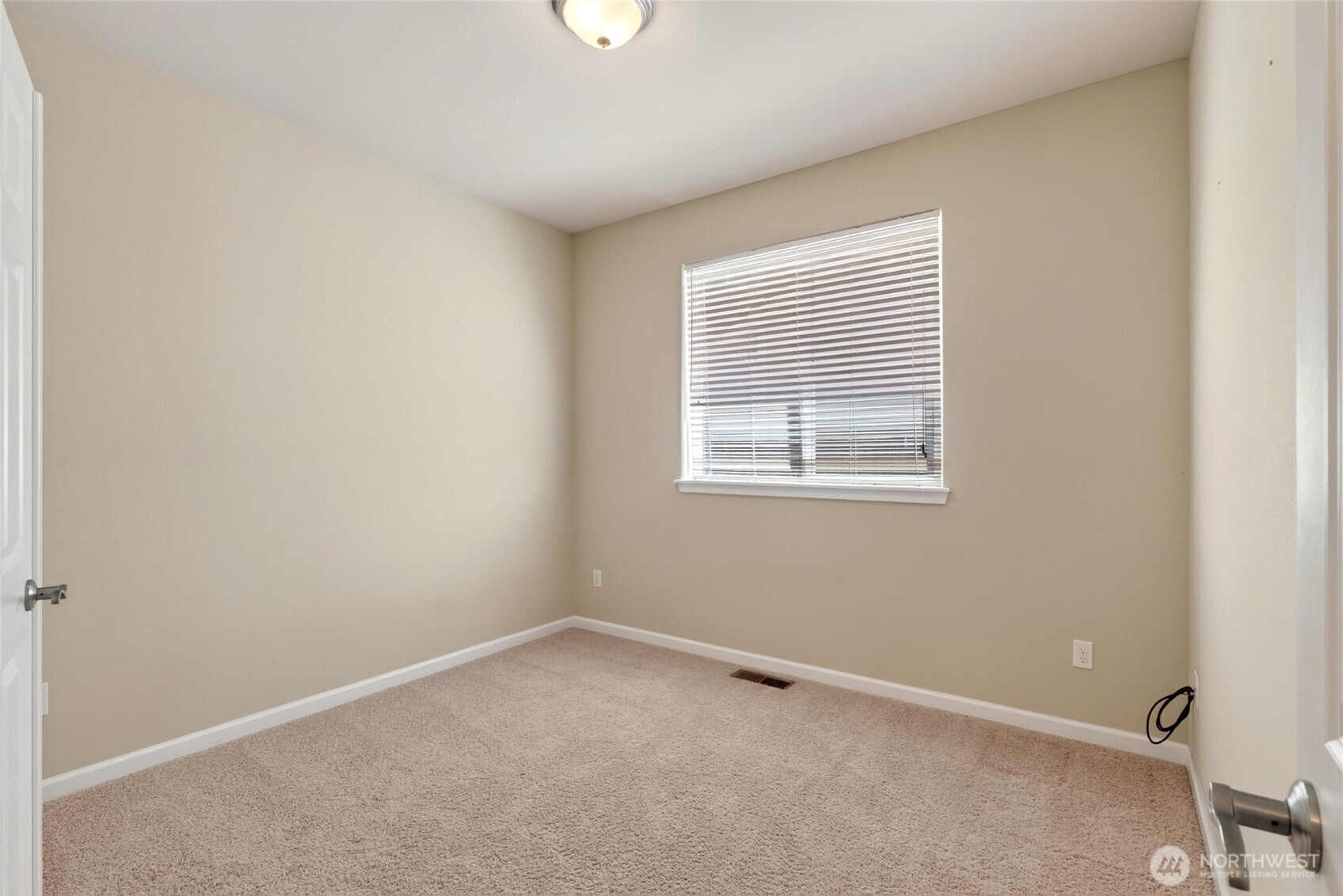 property viewer photo 10