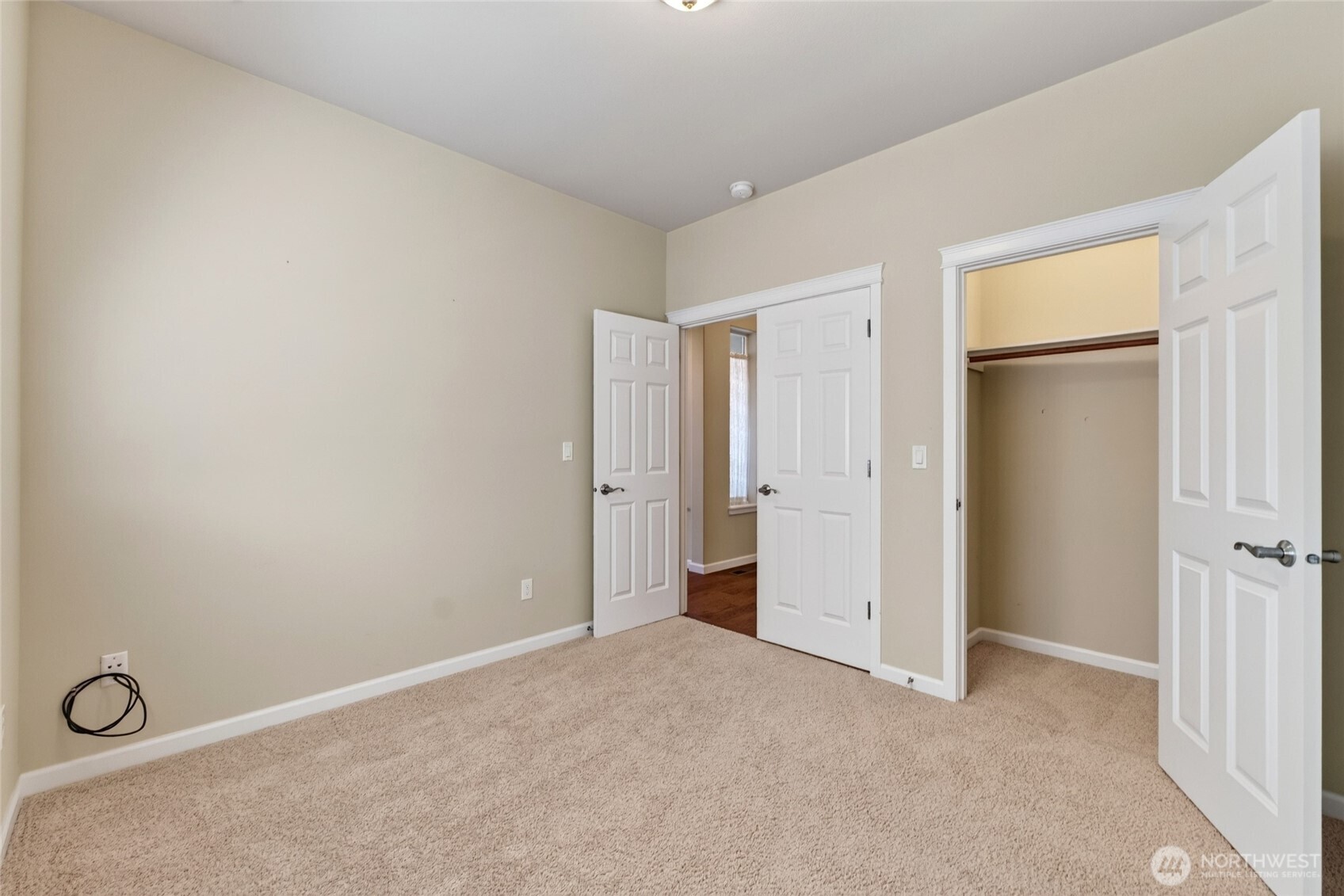 property viewer photo 11