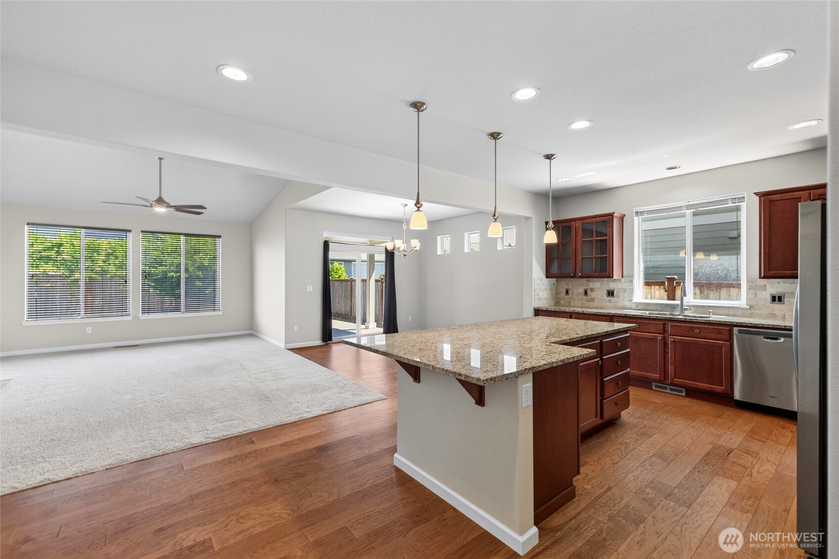 property viewer photo 13