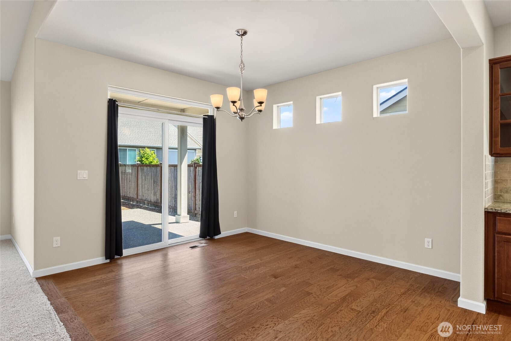 property viewer photo 17