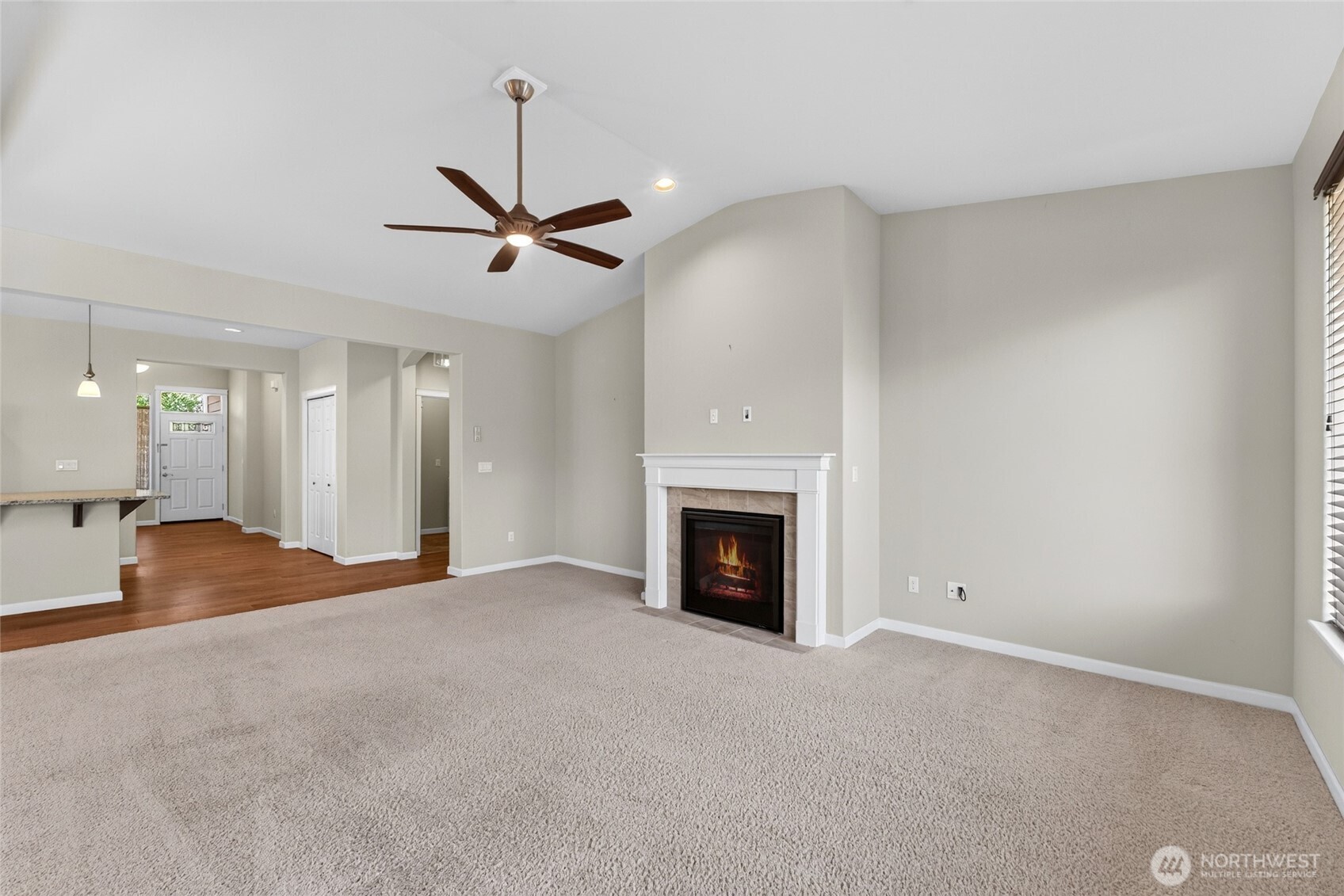 property viewer photo 20