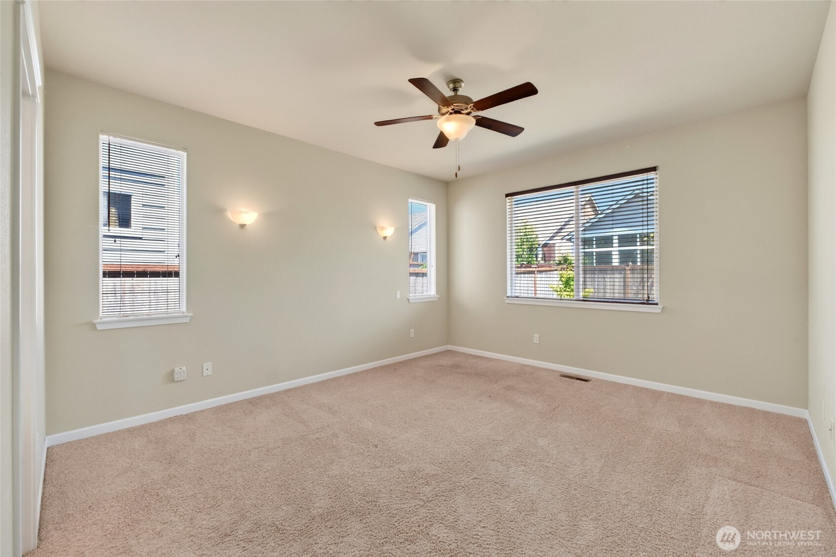 property viewer photo 23