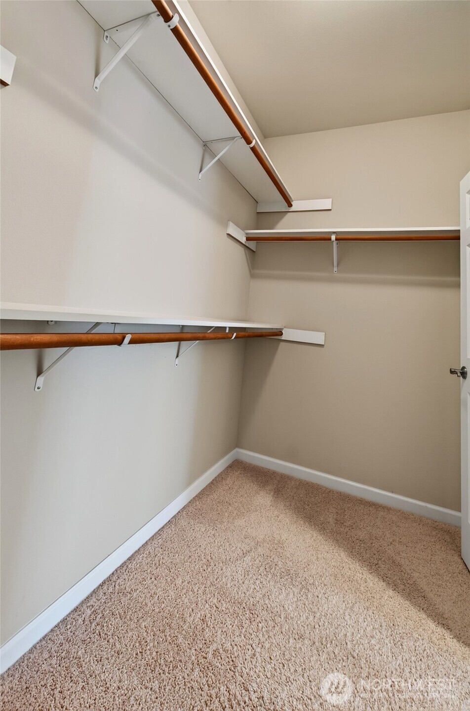 property viewer photo 27
