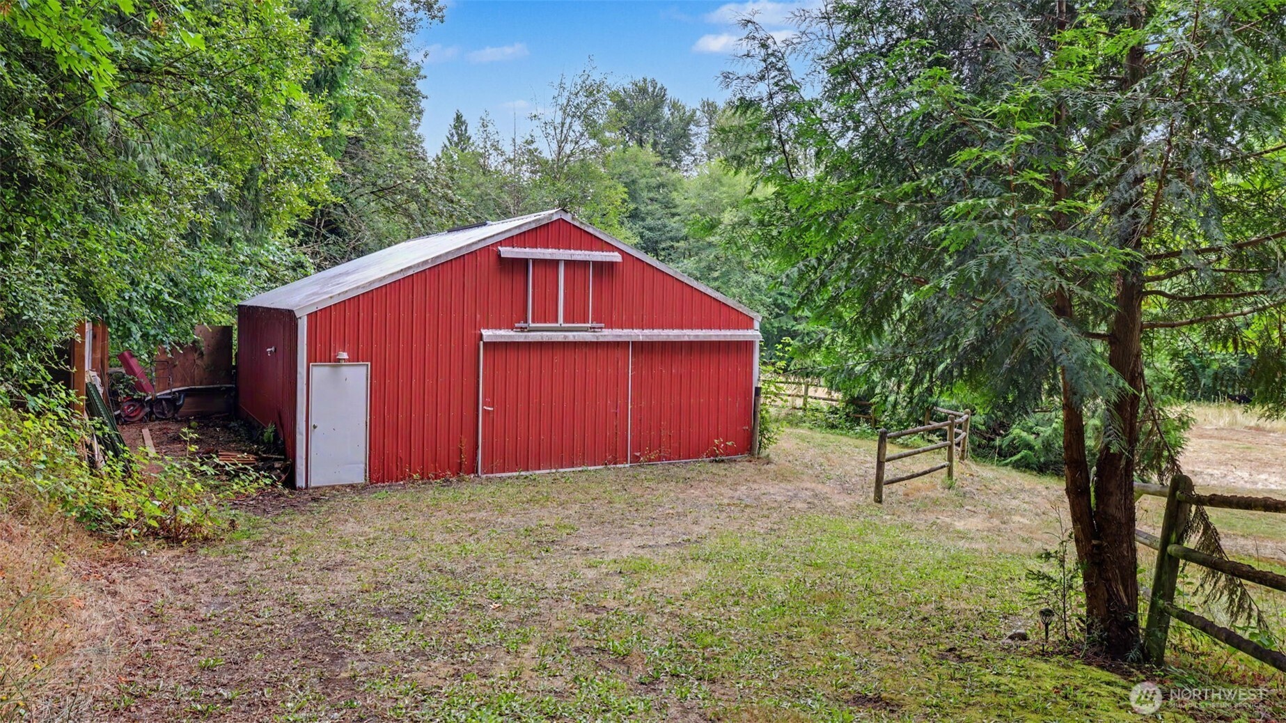main property photo 19
