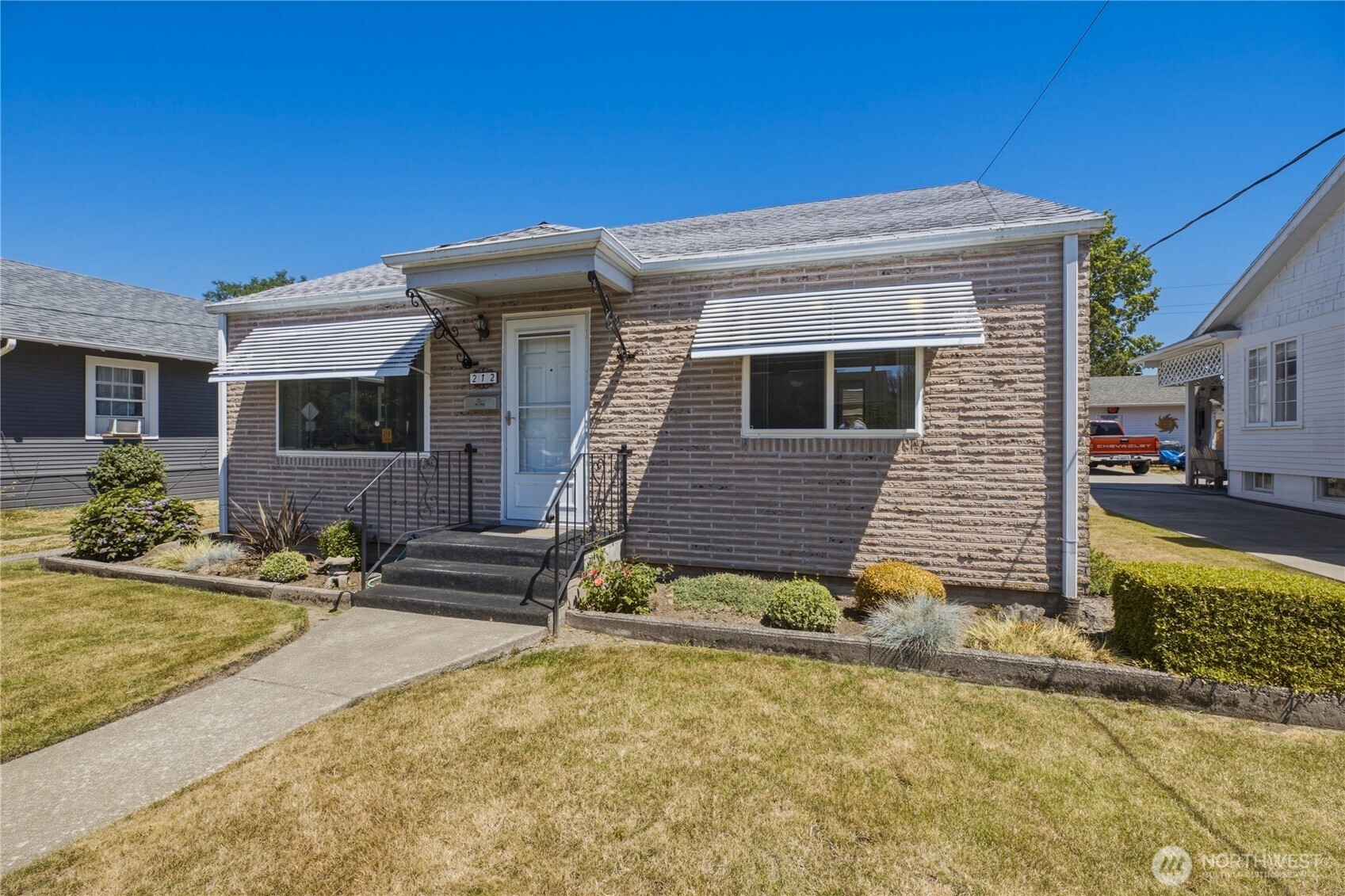 main property photo 2