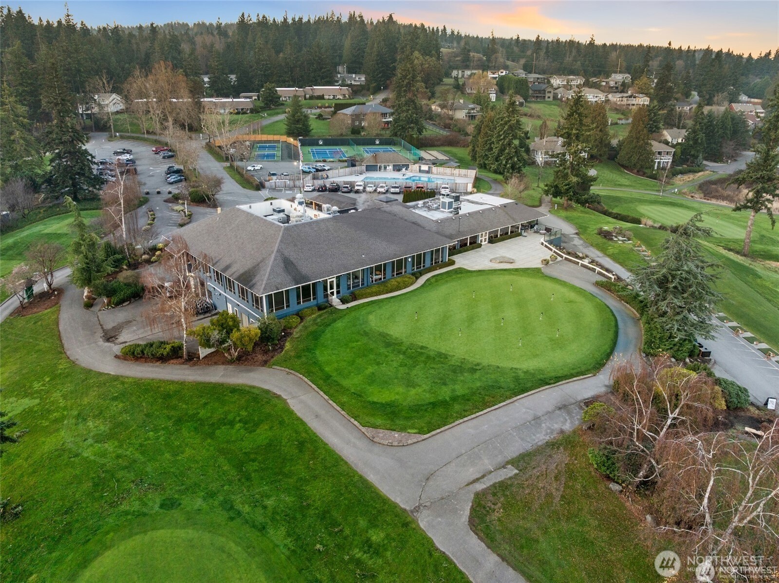 main property photo 14