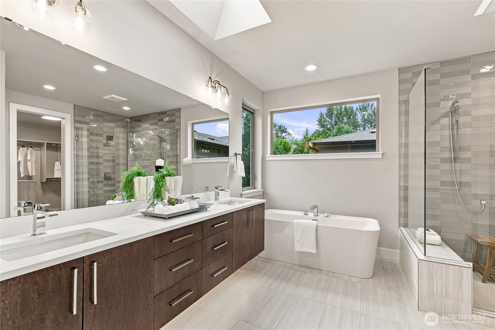 property viewer photo 15