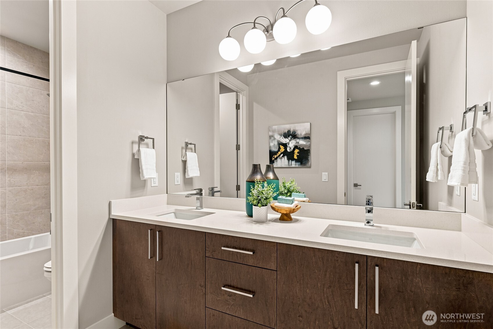 property viewer photo 25