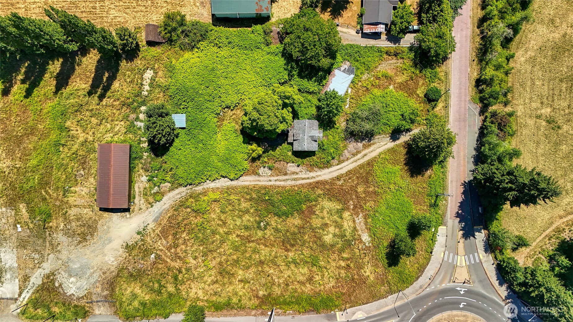 main property photo 15