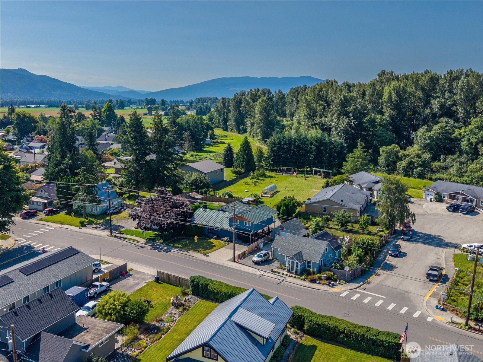 main property photo 39