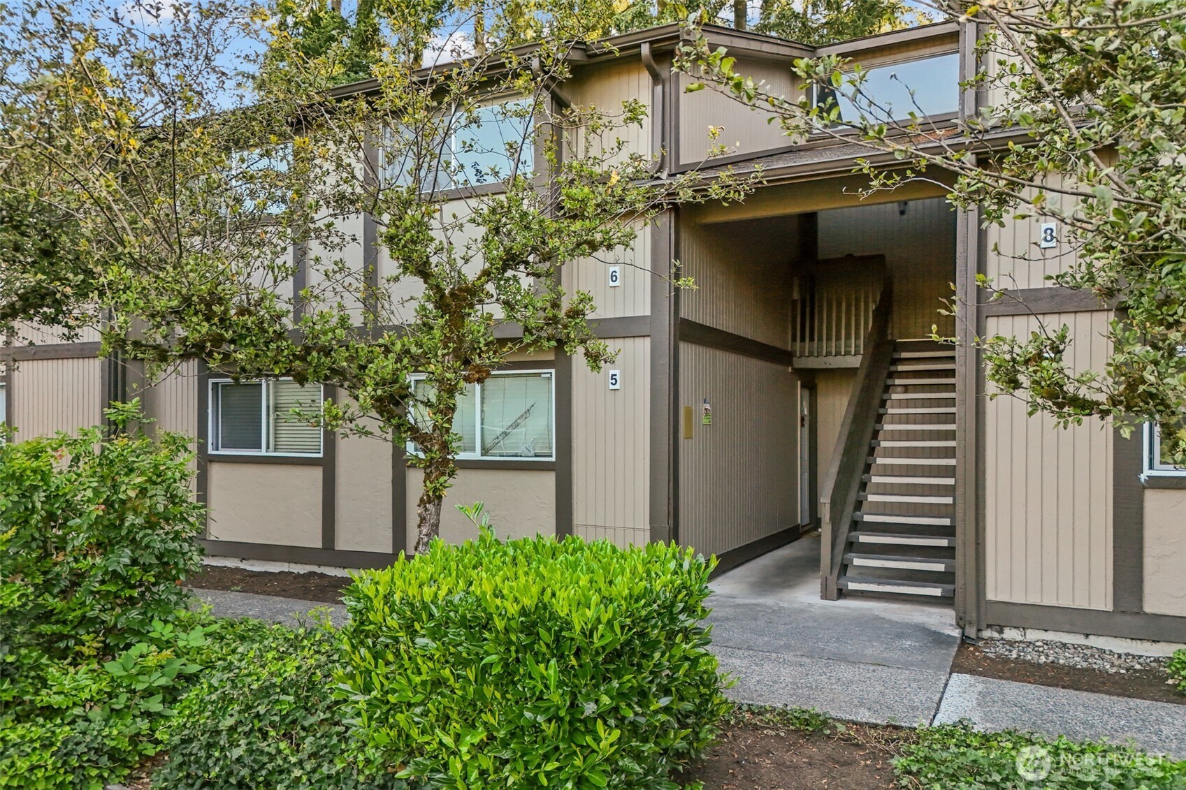 main property photo 0