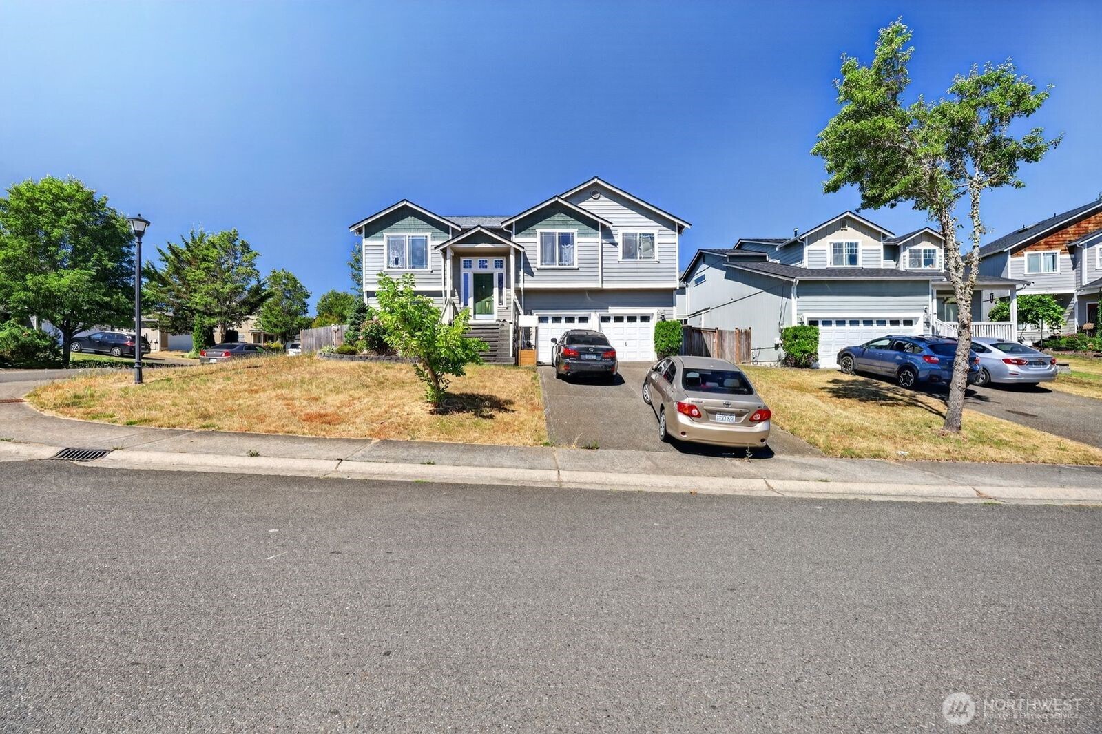 main property photo 0