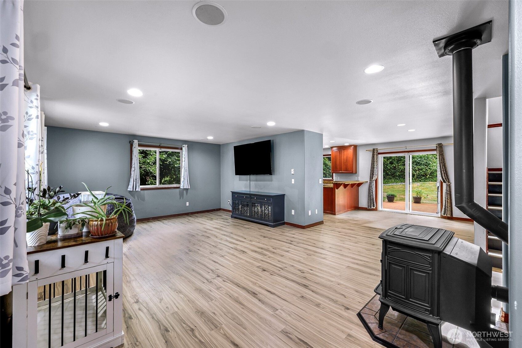 property viewer photo 1
